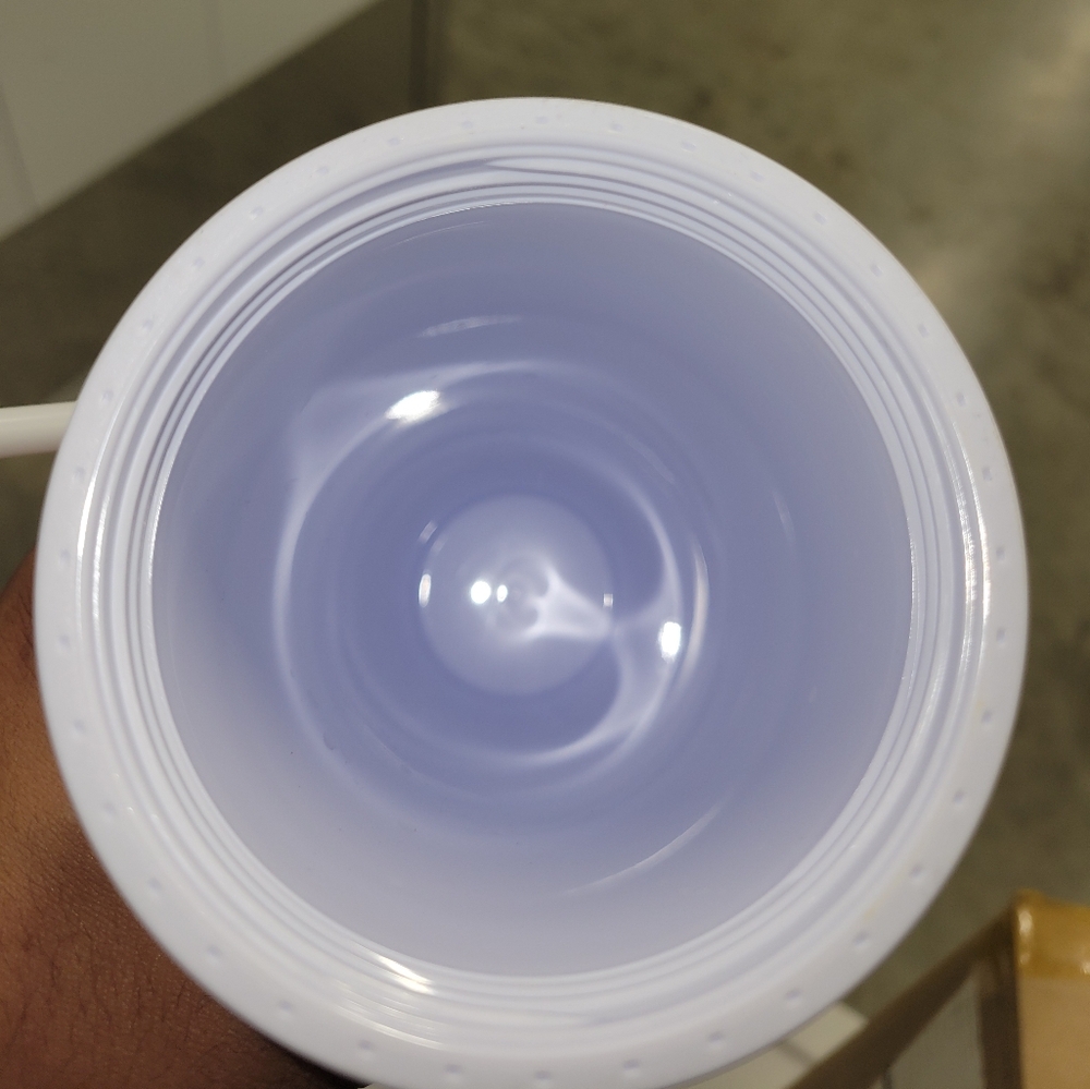 2019 Holiday 24oz Starbucks tumbler - Picture 7 of 11
